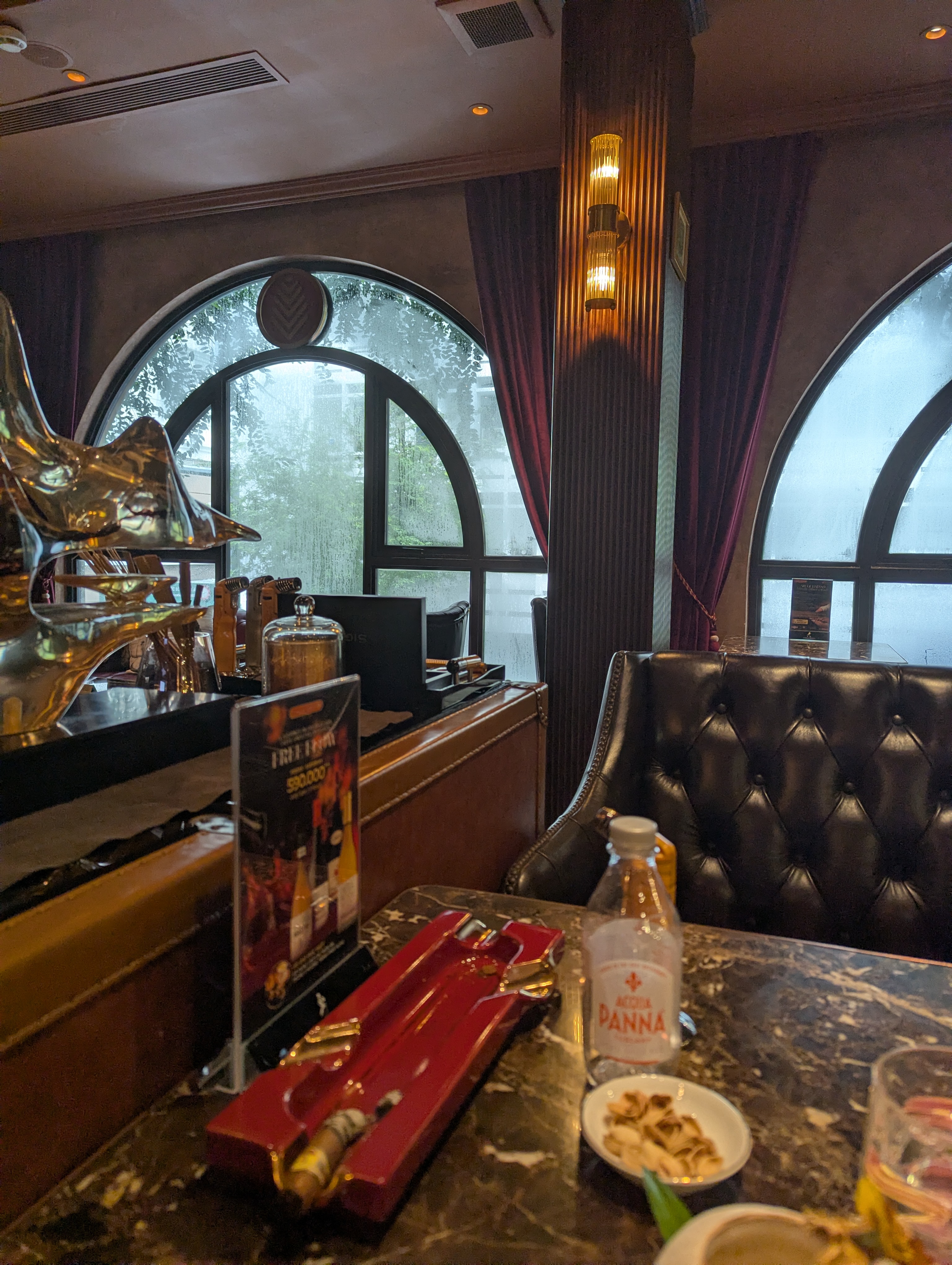 cigar-room-2.jpg