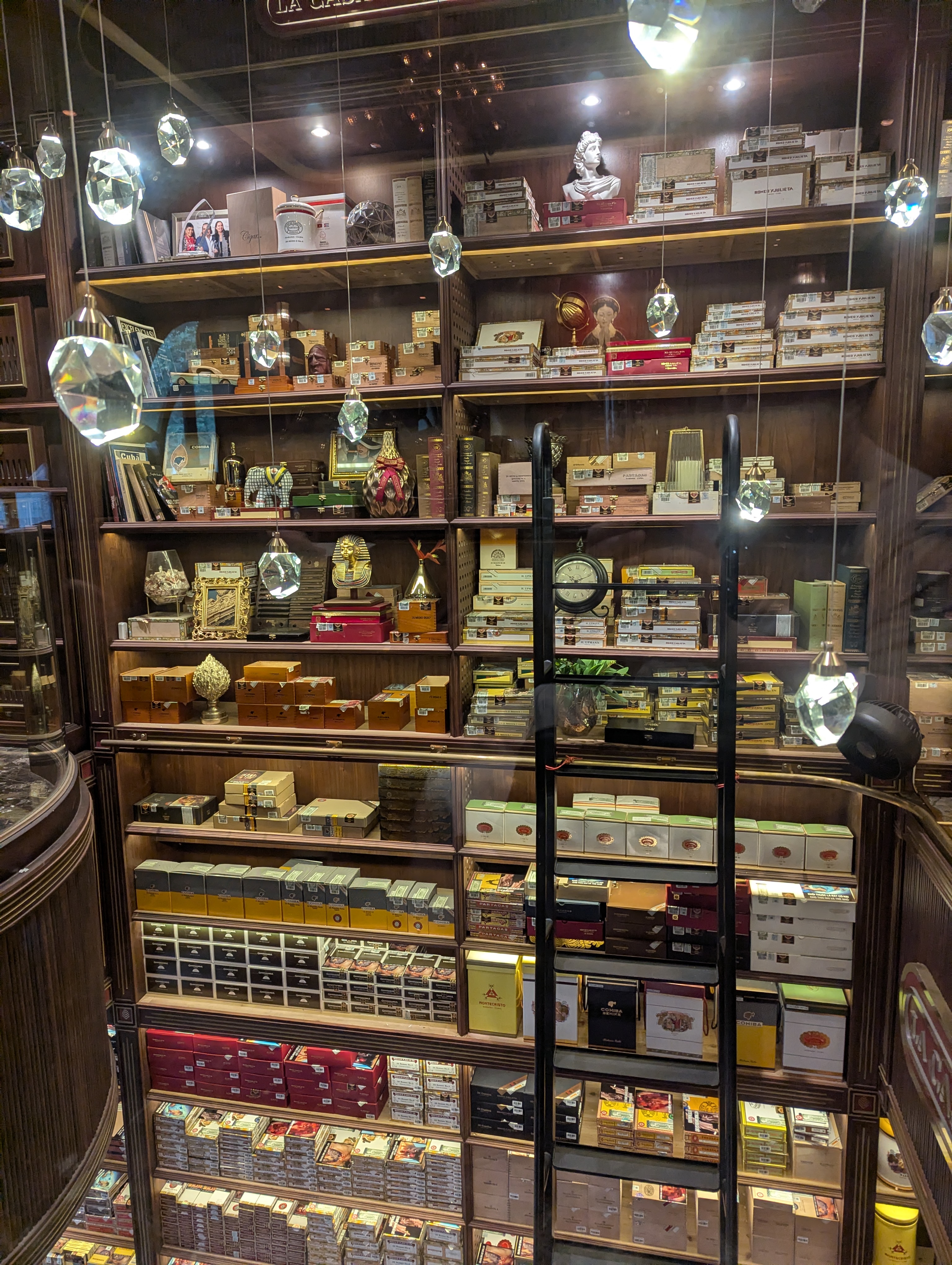 humidor-1.jpg